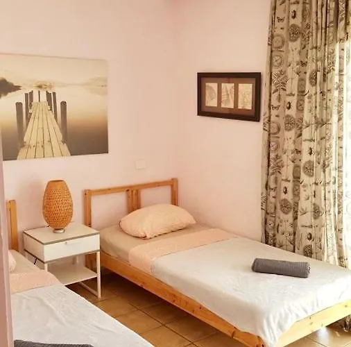 Avenida Puig * ארונה